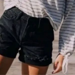 KanCan Black Distressed Cut-off Shorts Estilo#KC6005BK Size 26.